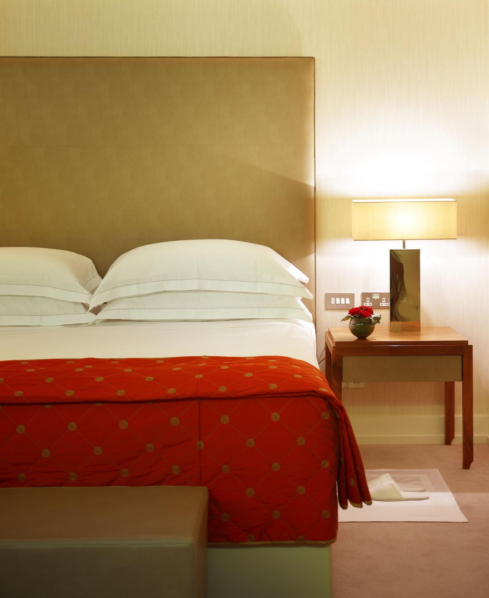 Aghadoe Heights Hotel & Spa Cill Airne Kültér fotó A bedroom at the hotel