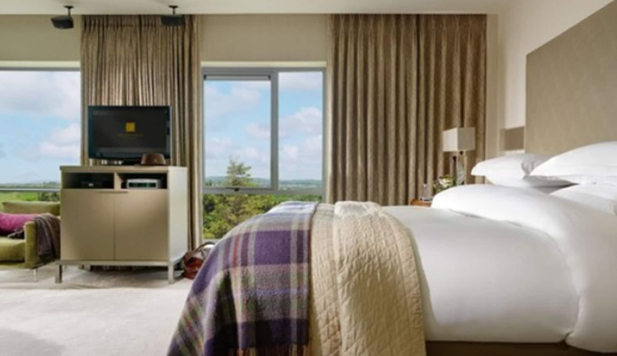 Aghadoe Heights Hotel & Spa Cill Airne Kültér fotó A bedroom at the hotel