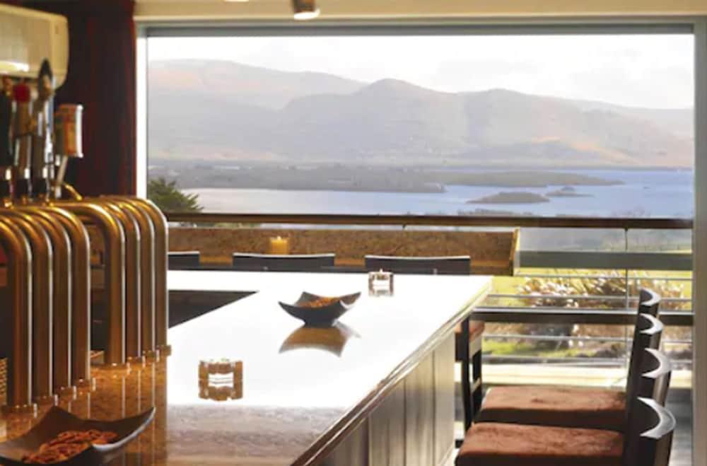 Aghadoe Heights Hotel & Spa Cill Airne Kültér fotó The bar at the 1887