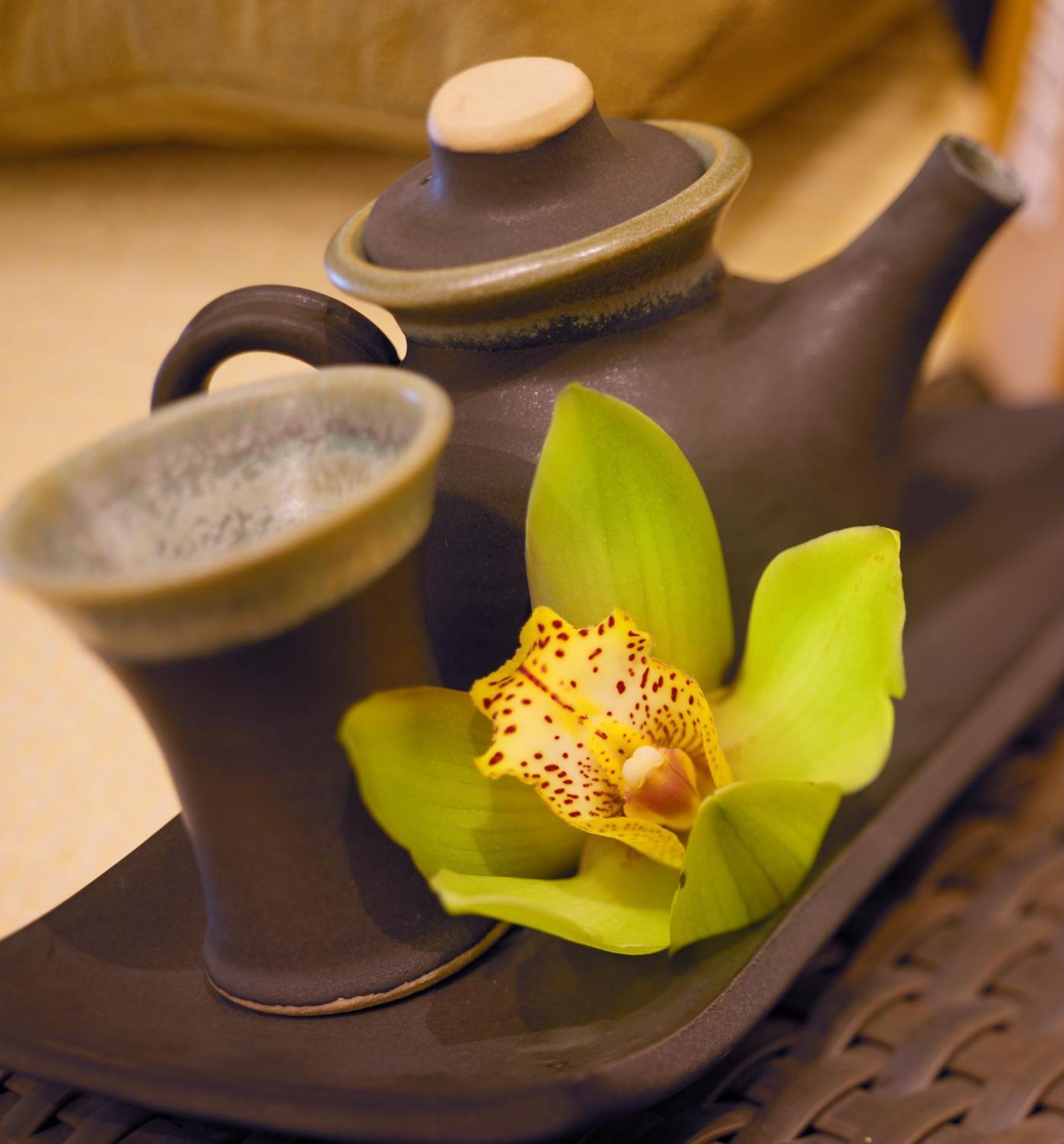Aghadoe Heights Hotel & Spa Cill Airne Kültér fotó A green orchid