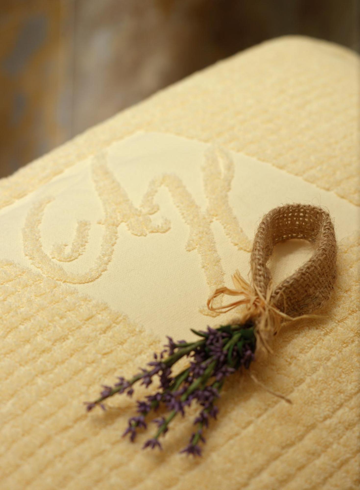 Aghadoe Heights Hotel & Spa Cill Airne Kültér fotó A bath sponge