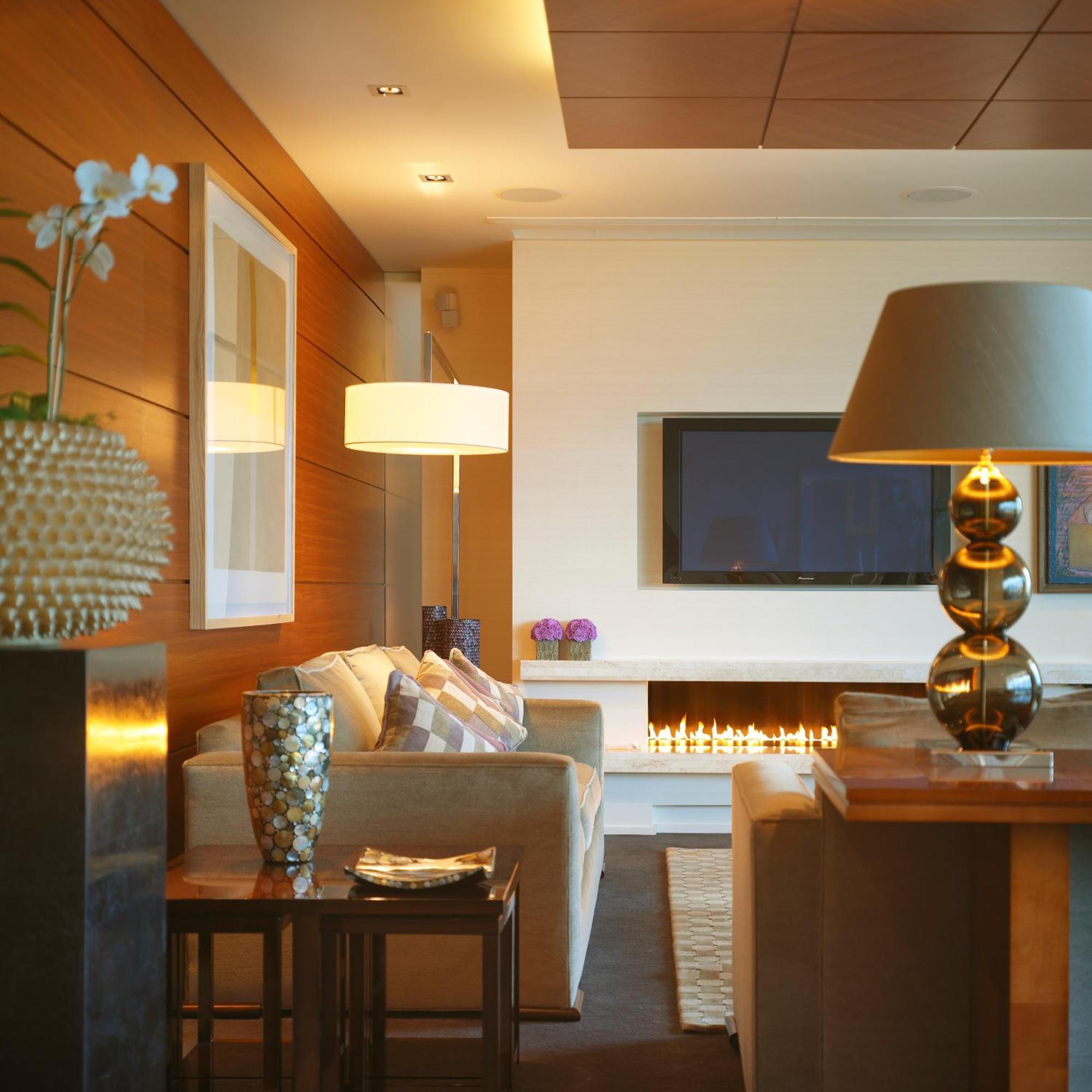 Aghadoe Heights Hotel & Spa Cill Airne Szoba fotó A living room with a fireplace