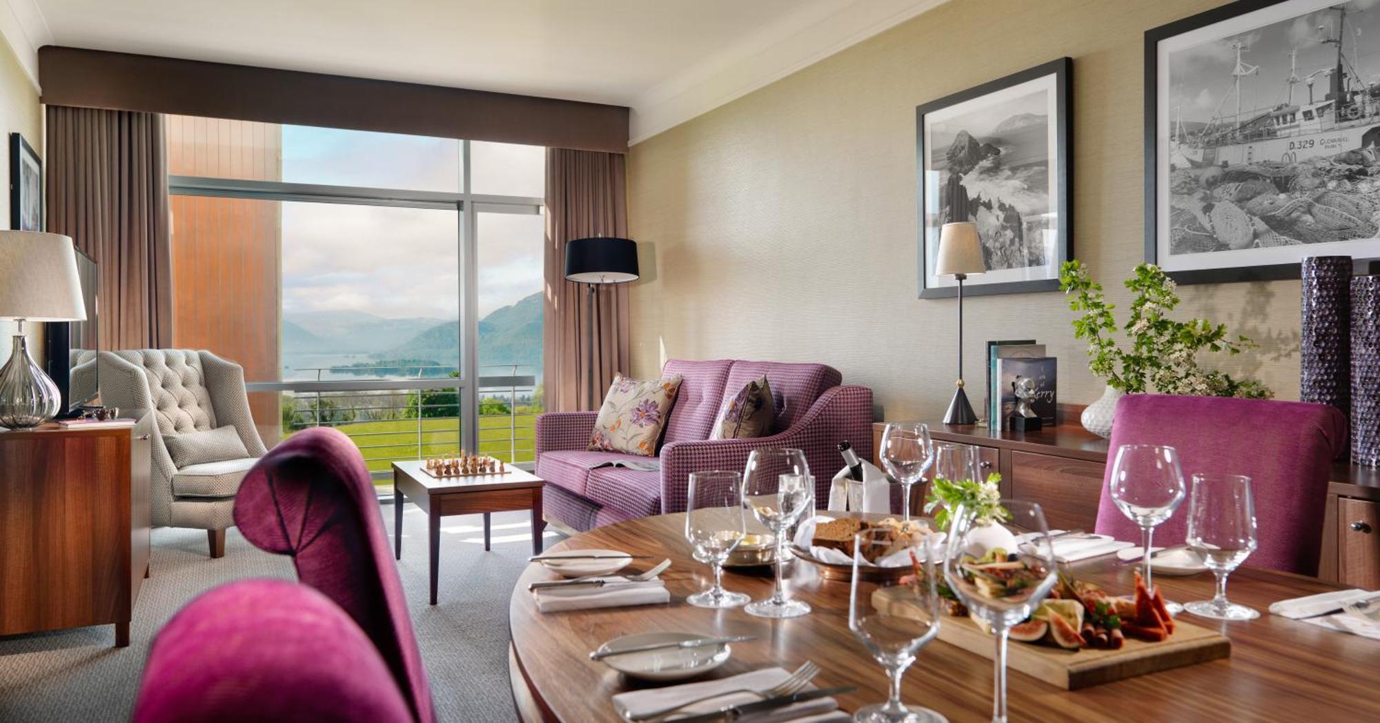 Aghadoe Heights Hotel & Spa Cill Airne Kültér fotó The interior of a suite at the Killarney International Hotel